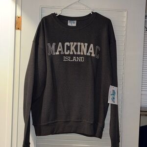 Trendy Brand New Mackinac Island Crewneck Sweater🔥